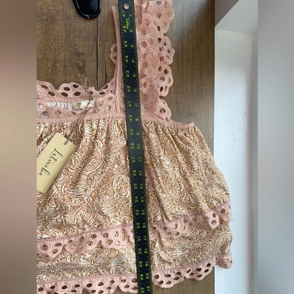 Anthropology Let Me Be Eyelet Swing Top Size M Neutral Motif NWT - Picture 6 of 7